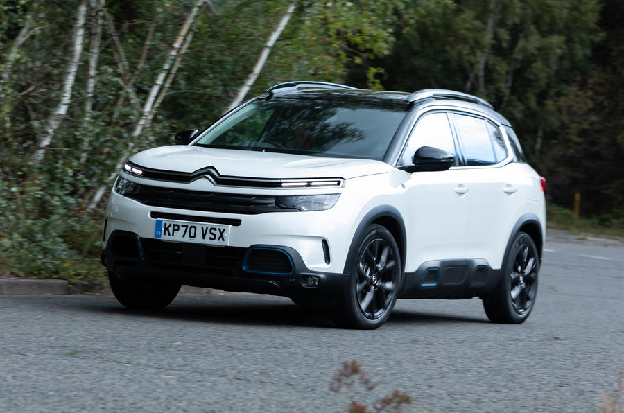 Greendotcar's tweet photo. Citroen C5 PHEV: "It's phenomenal. Large inside and massive boot. Most comfortable car I've owned. Brilliant on fuel. Highly recommend." James.
https://t.co/xKk29UnbMN
#electricvehicle #electricvehicles #electriccars #hybrid #plugin  #Plugins #citroen #CitroenC5X #FuelPrices https://t.co/d3sjcf98H6
