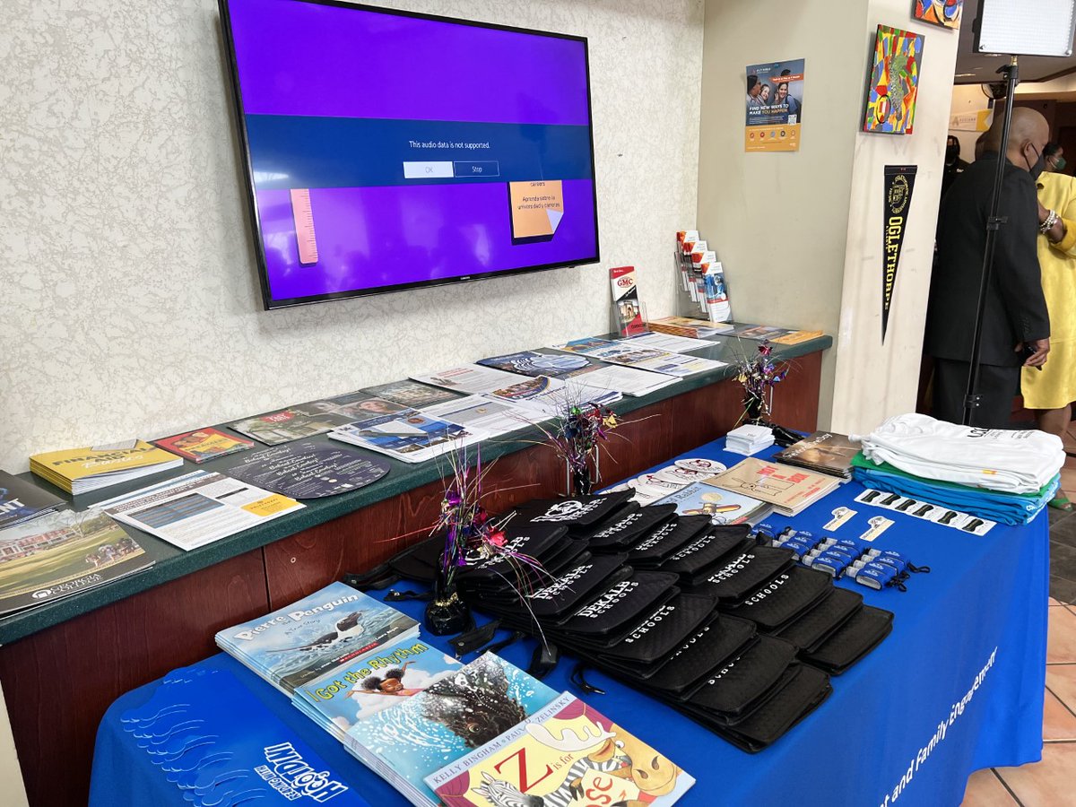 DeKalbSchools's tweet photo. Today, @dcsdfamilyenga1 held the ribbon cutting ceremony for DeKalb County School District Learning Hubs, a collaborative partnership between #DCSD and @TheLAA! #Community #Empowerment #Innovation #Partnerships! #iLoveDCSD  To see all the pictures: https://t.co/O3VbAjFtTF https://t.co/0gKFz2mzmY