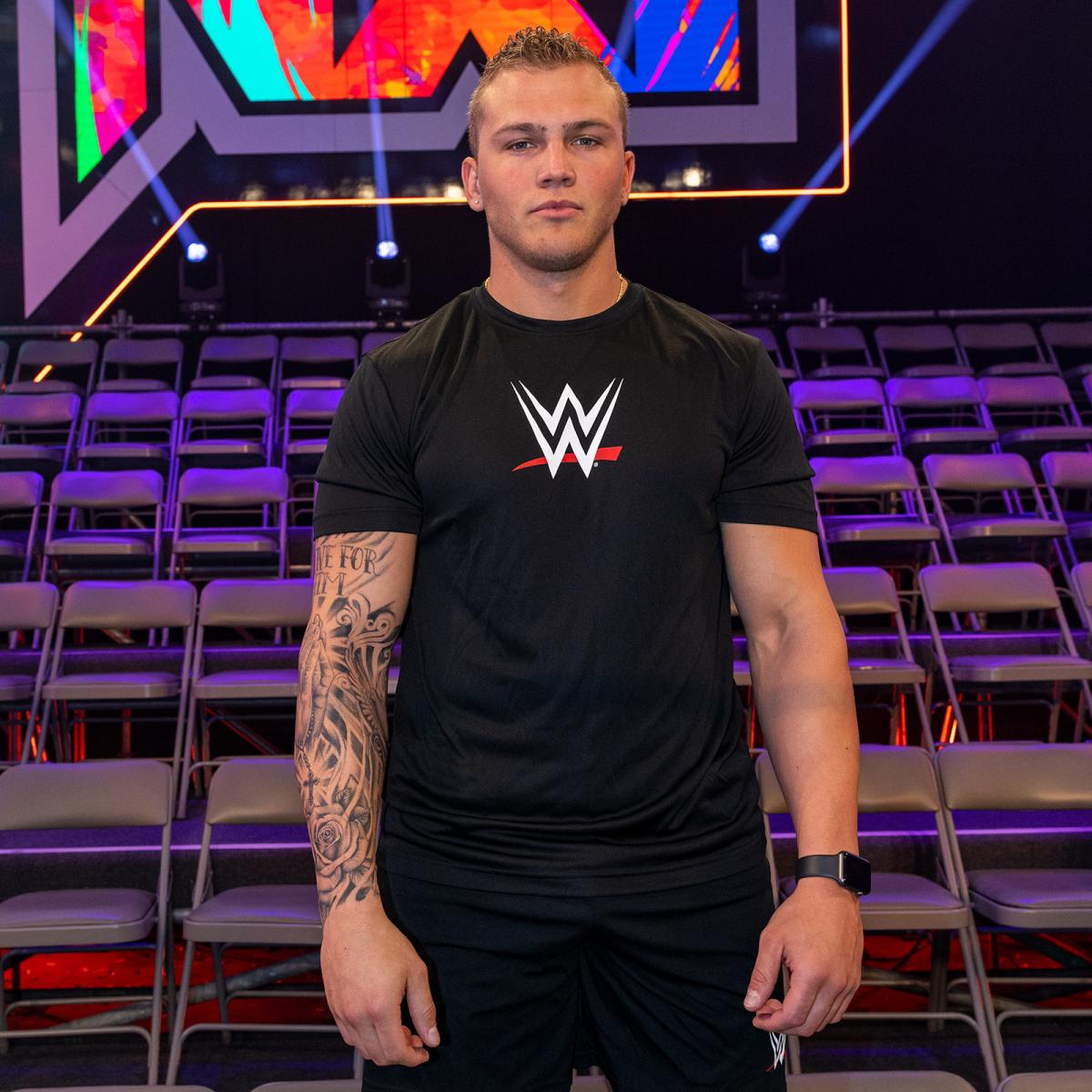 WhoisVindictive's tweet photo. Blonde Randy Orton https://t.co/wrACMtxNMu