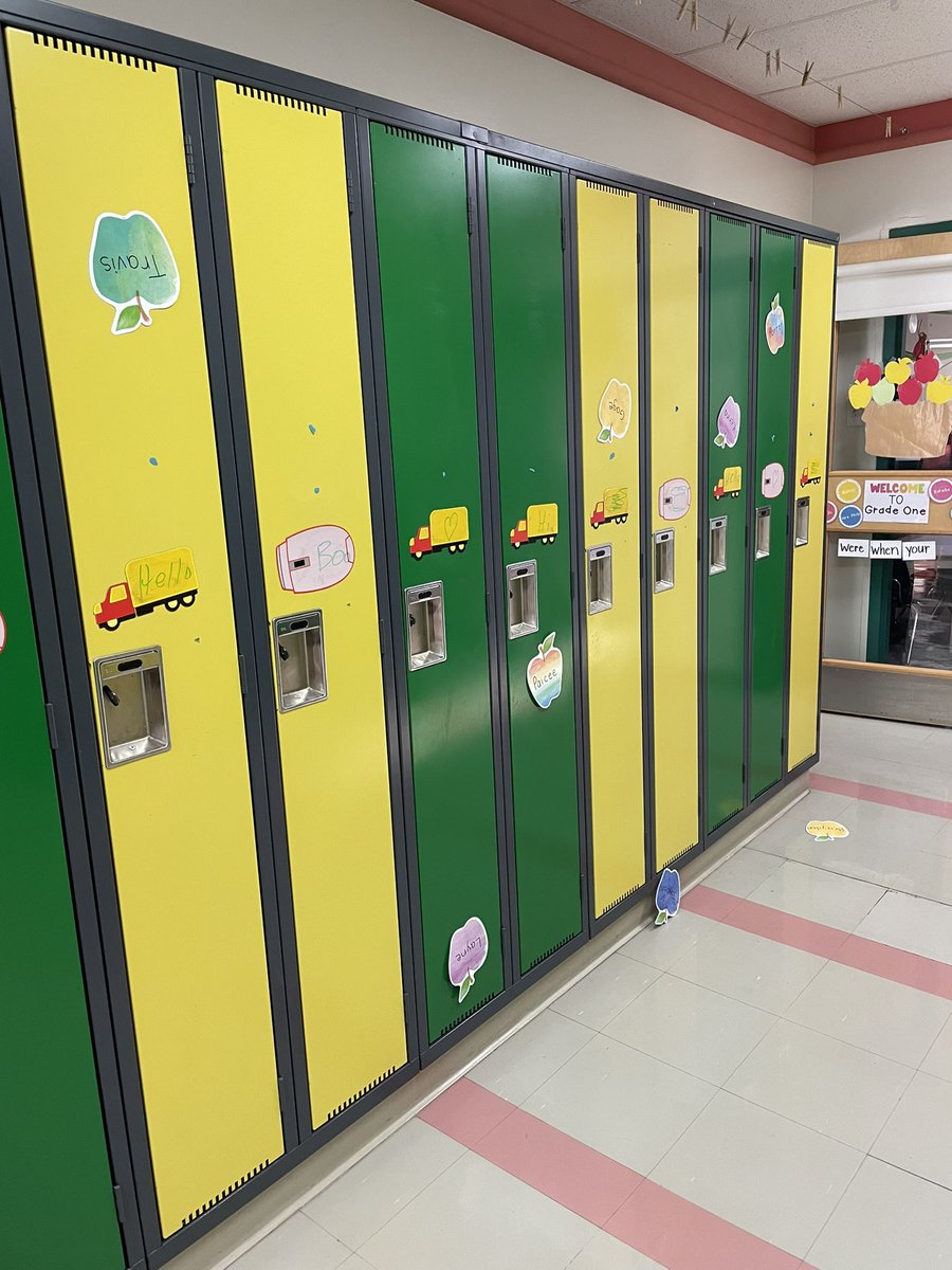 AmiskSchool's tweet photo. The leprechauns were up to no good at Amisk School this morning!! #amiskschool #btpstogether https://t.co/J5YGmKUu8C