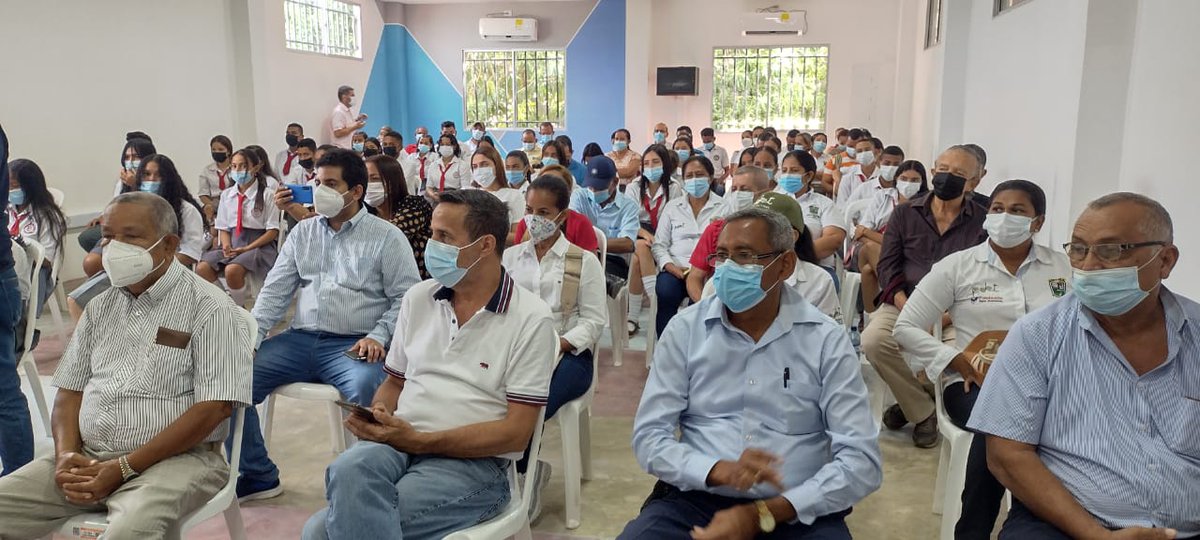 Avanzando en educación, inauguración de aula de informática y remodelación de 2 aulas escolares, I.E.D JHON F KENNEDY, sede principal <a href="/Mineducacion/">MinEducación</a> <a href="/ampalau/">Ana María Palau</a> <a href="/elviamejiafer/">Elvia Mejía F.</a> <a href="/EmilioJArchila/">Emilio José Archila</a> <a href="/RenovacionCo/">Agencia de Renovación del Territorio</a> <a href="/MilagroHg/">kellis Hernández</a> <a href="/Alcaldiafcion/">Alcaldía De Fundación</a> <a href="/IvanDuque/">Iván Duque 🇨🇴</a>