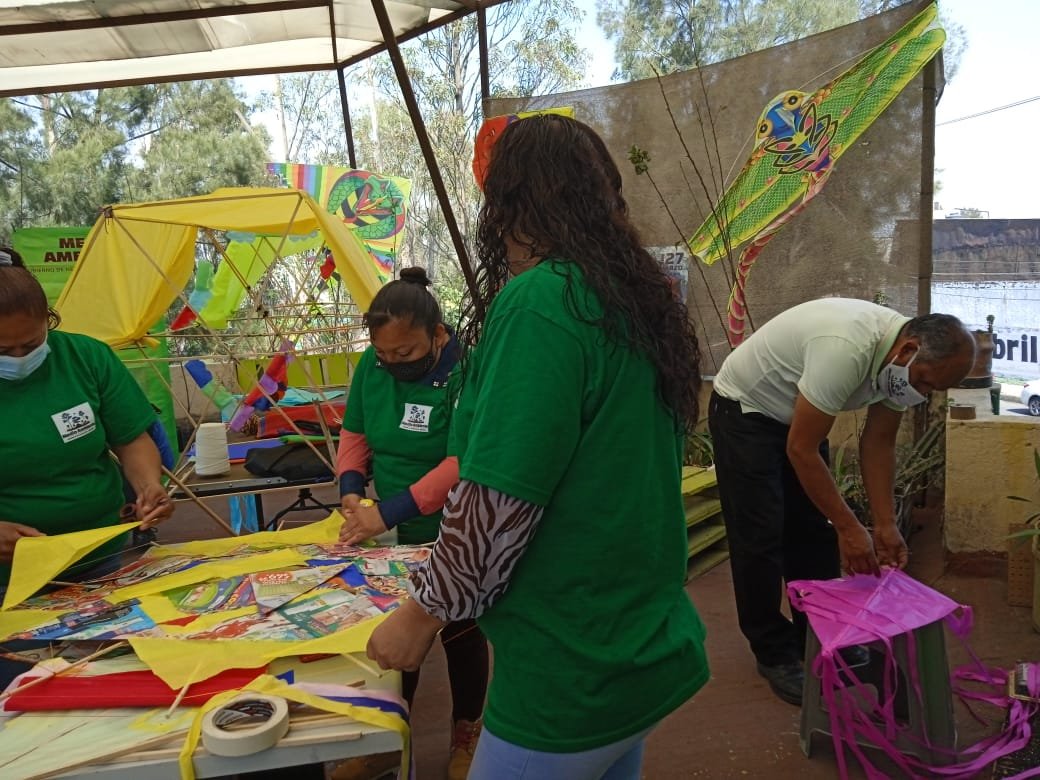 GobNeza's tweet image. Recuerda que tienes hasta el viernes 25 de marzo para inscribir tu #Papalote en el Gran #Festival de #Papalotes 2022 🪁.

No olvides que este tiene que ser elaborado con materiales #reciclados.

¡No te pierdas de esta gran experiencia!

#PorAmorANeza