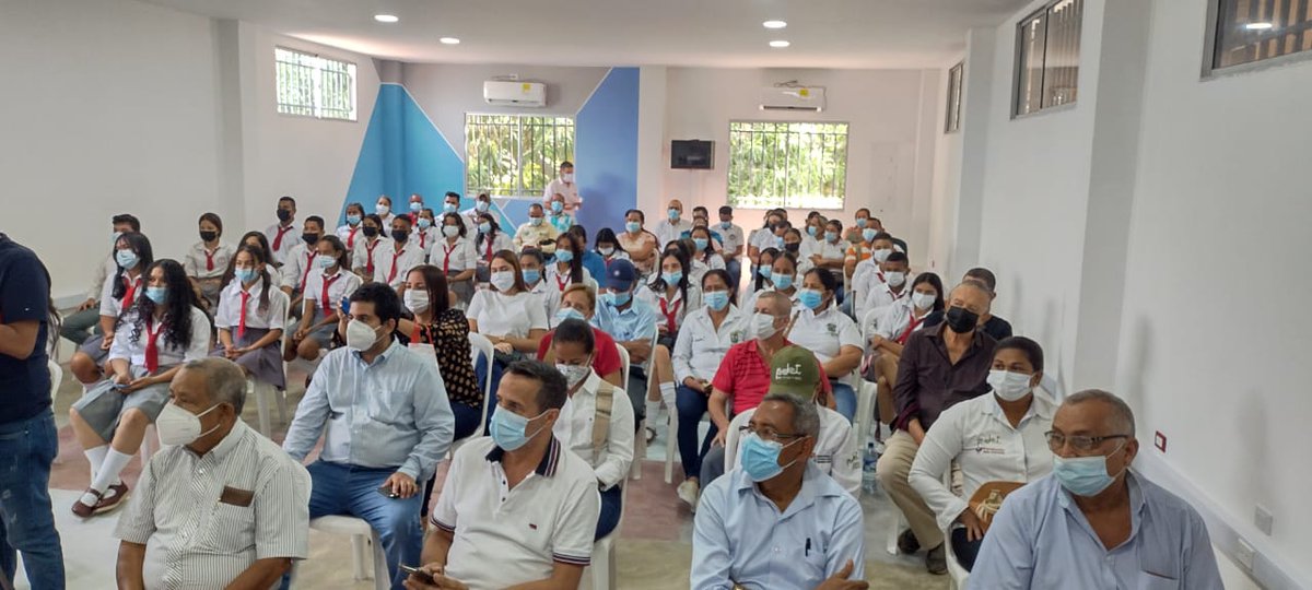 CarloSierras's tweet photo. Avanzando en educación, inauguración de aula de informática y remodelación de 2 aulas escolares, I.E.D JHON F KENNEDY, sede principal @Mineducacion @ampalau @elviamejiafer @EmilioJArchila @RenovacionCo @MilagroHg @Alcaldiafcion @IvanDuque https://t.co/MywXsVovSR