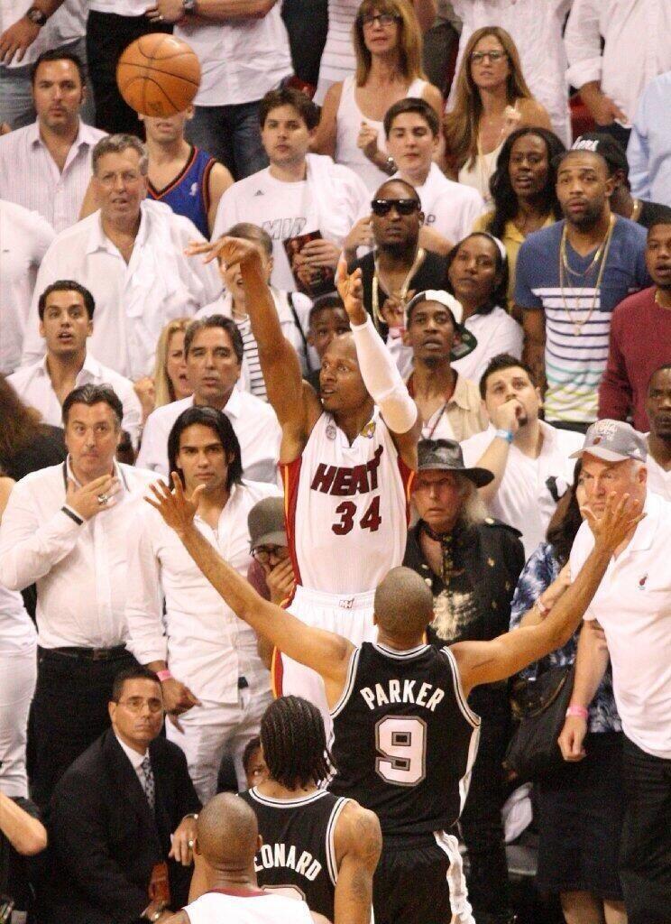 Me acabo de enterar que Falcao vio el triple de Ray Allen en primera fila.