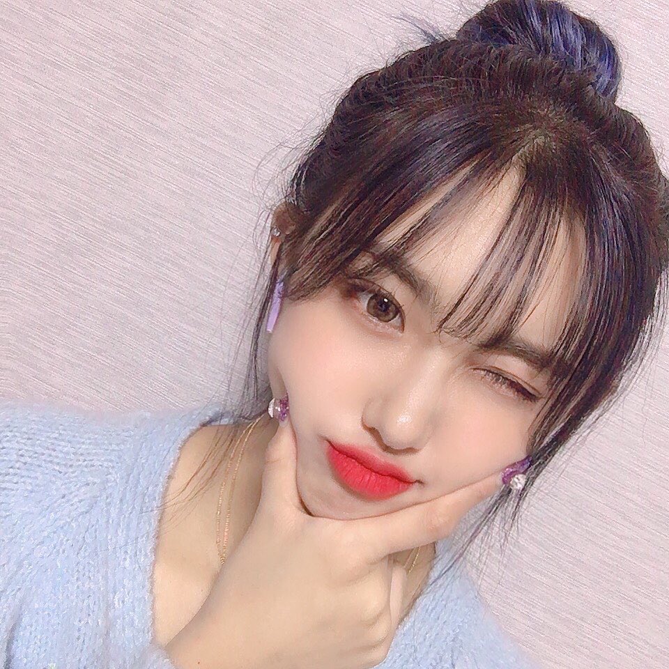 aisha_hourly's tweet photo. #에버글로우 #아샤 #EVERGLOW #AISHA https://t.co/XWM1tehHuD