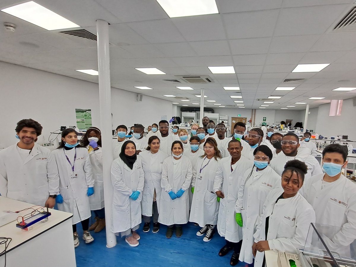 UoCMedSci's tweet photo. Another great week with #MD7002 students in the laboratory!

We will post more photos soon. DM any photos you want us to share, or tag us in your photos and use #MD7002. 

#AnalysisandInterpretationofClinicalData #ChesterMedicalSchool @UCSbiosciences https://t.co/Ignax88X4p