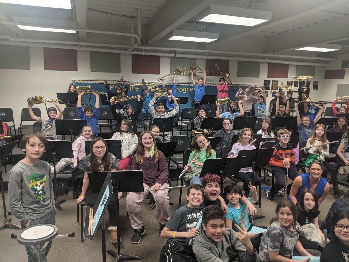 jefftwpmusic's tweet photo. Fifth grade white rock students had a special guest conductor yesterday for their super band rehearsal. Mrs. Kulick from JTMS! https://t.co/FxKB4iJHay