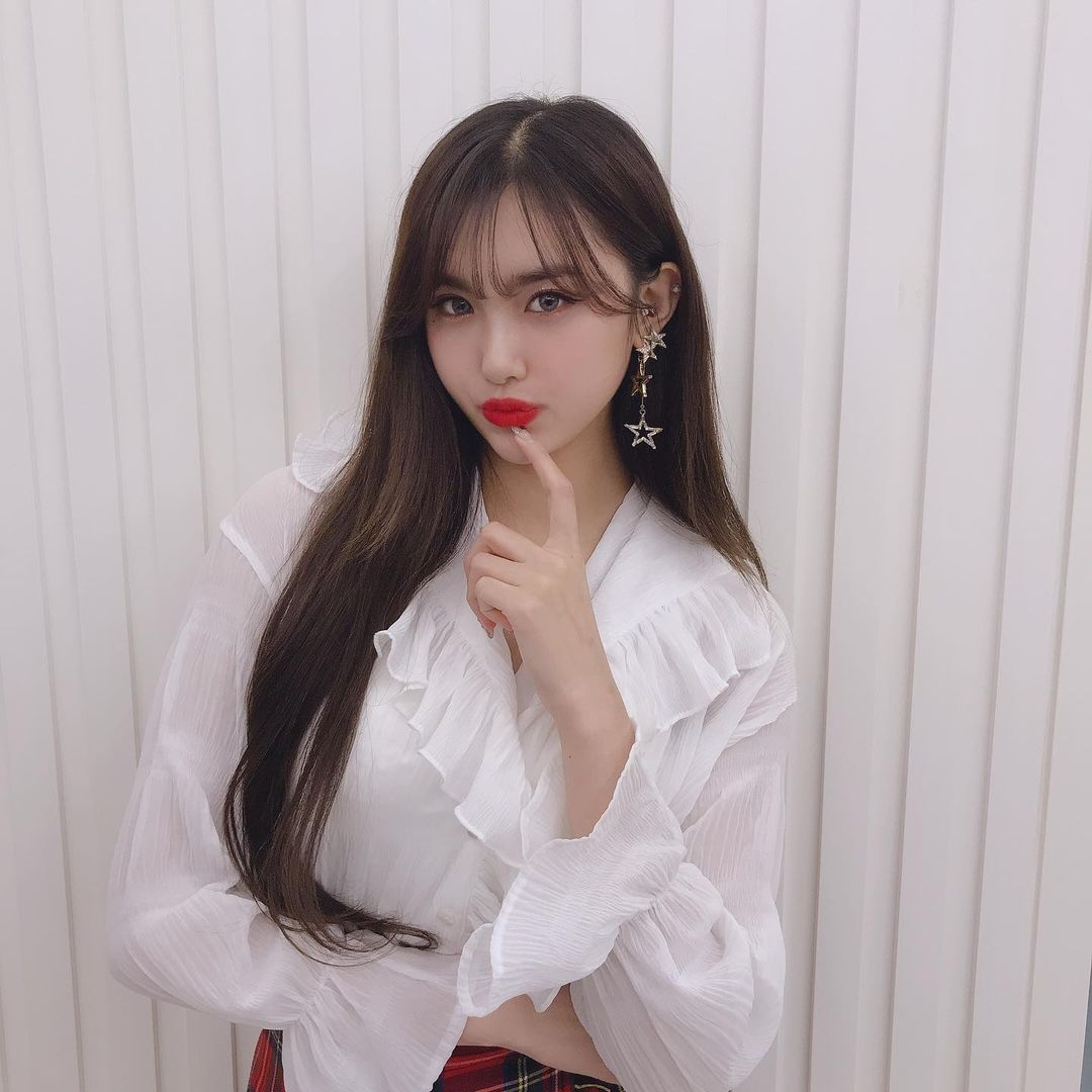 aisha_hourly's tweet photo. #에버글로우 #아샤 #EVERGLOW #AISHA https://t.co/E9sE8HA2Ap
