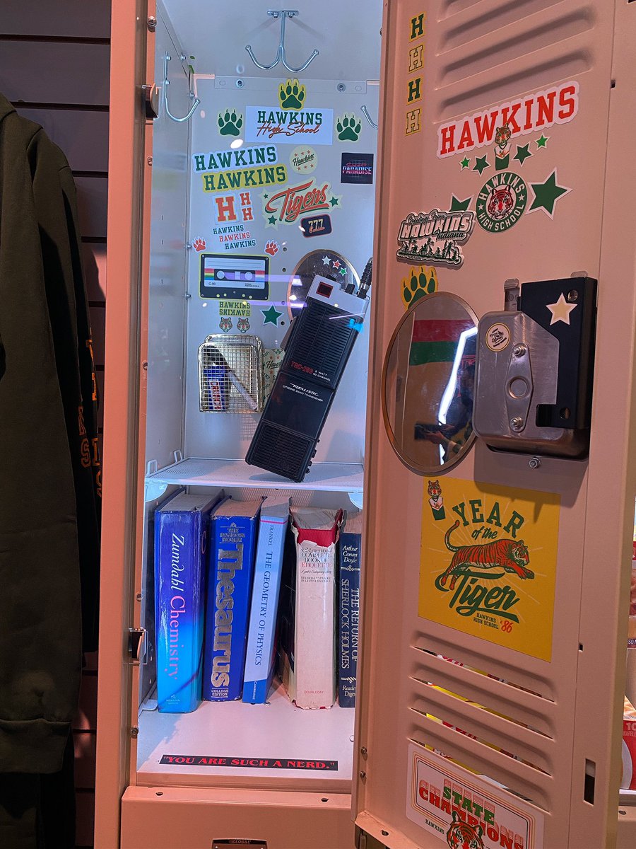 joycelhopper's tweet photo. i am obsessed w/ these lockers. thank u. 😌 https://t.co/amSPXX3osh