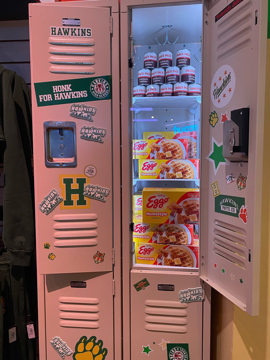 joycelhopper's tweet photo. i am obsessed w/ these lockers. thank u. 😌 https://t.co/amSPXX3osh