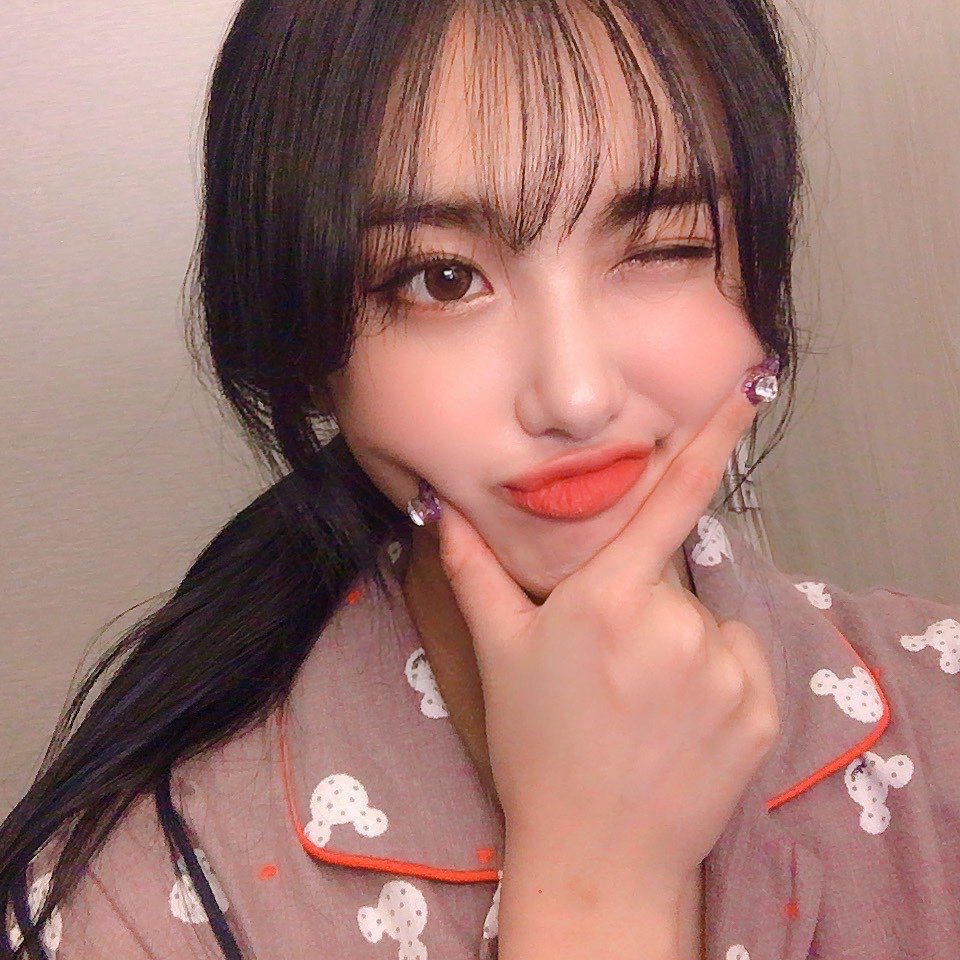 aisha_hourly's tweet photo. #에버글로우 #아샤 #EVERGLOW #AISHA https://t.co/Fk1DdTW6sJ