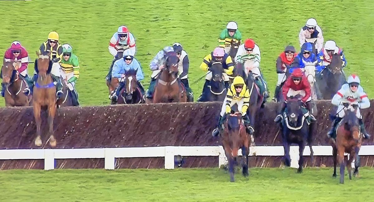 amajox's tweet photo. Congratulations leading @amajox #LucyTurner WINS #FulkeWalwyn #KimMuir sponsored by #JRLGroup @CheltenhamRaces @VenetiaWRacing #Chambard #20ran #topride #topjock 👌👏👏👏👏👏 https://t.co/jtc0I2oXKp