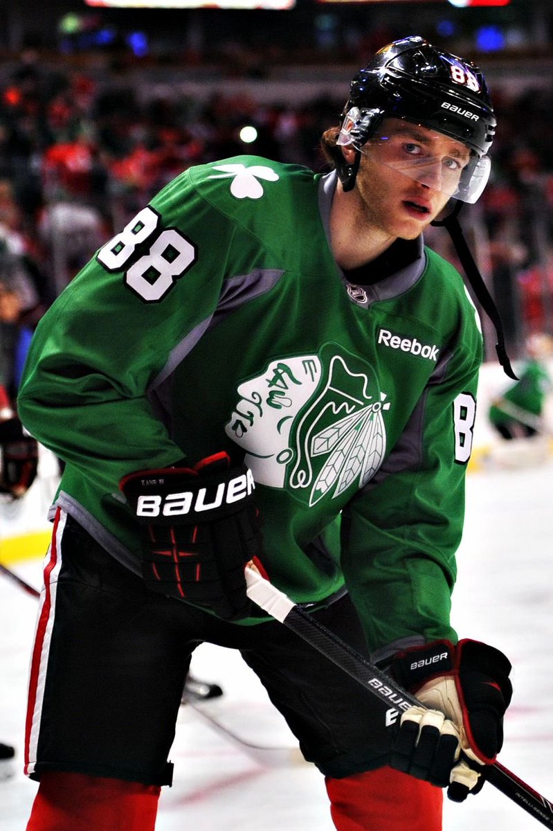 barstoolchicago's tweet photo. Happy St. Patrick’s Day Chicago https://t.co/7Dz272jSVb