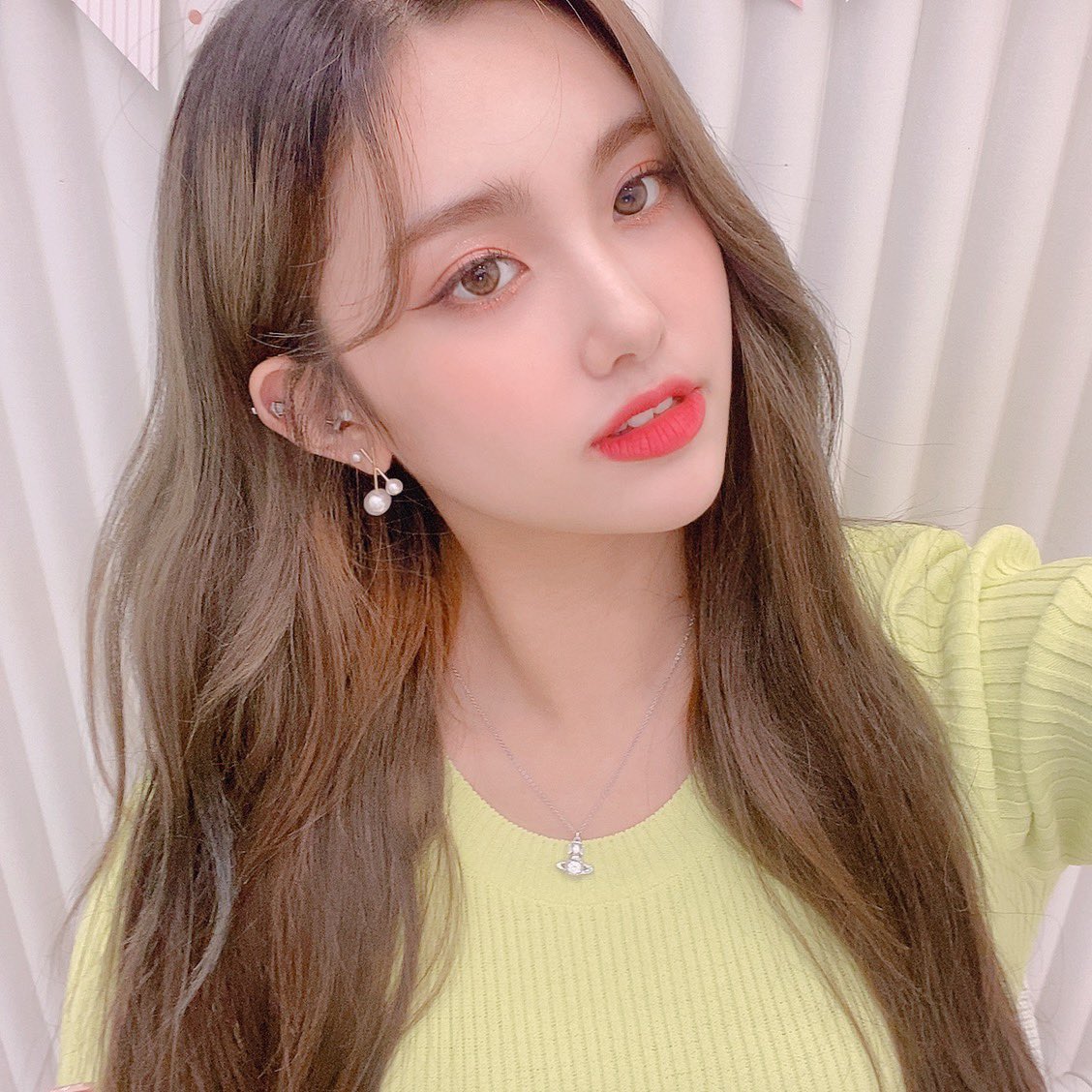aisha_hourly's tweet photo. #에버글로우 #아샤 #EVERGLOW #AISHA https://t.co/wXqXdqzijE