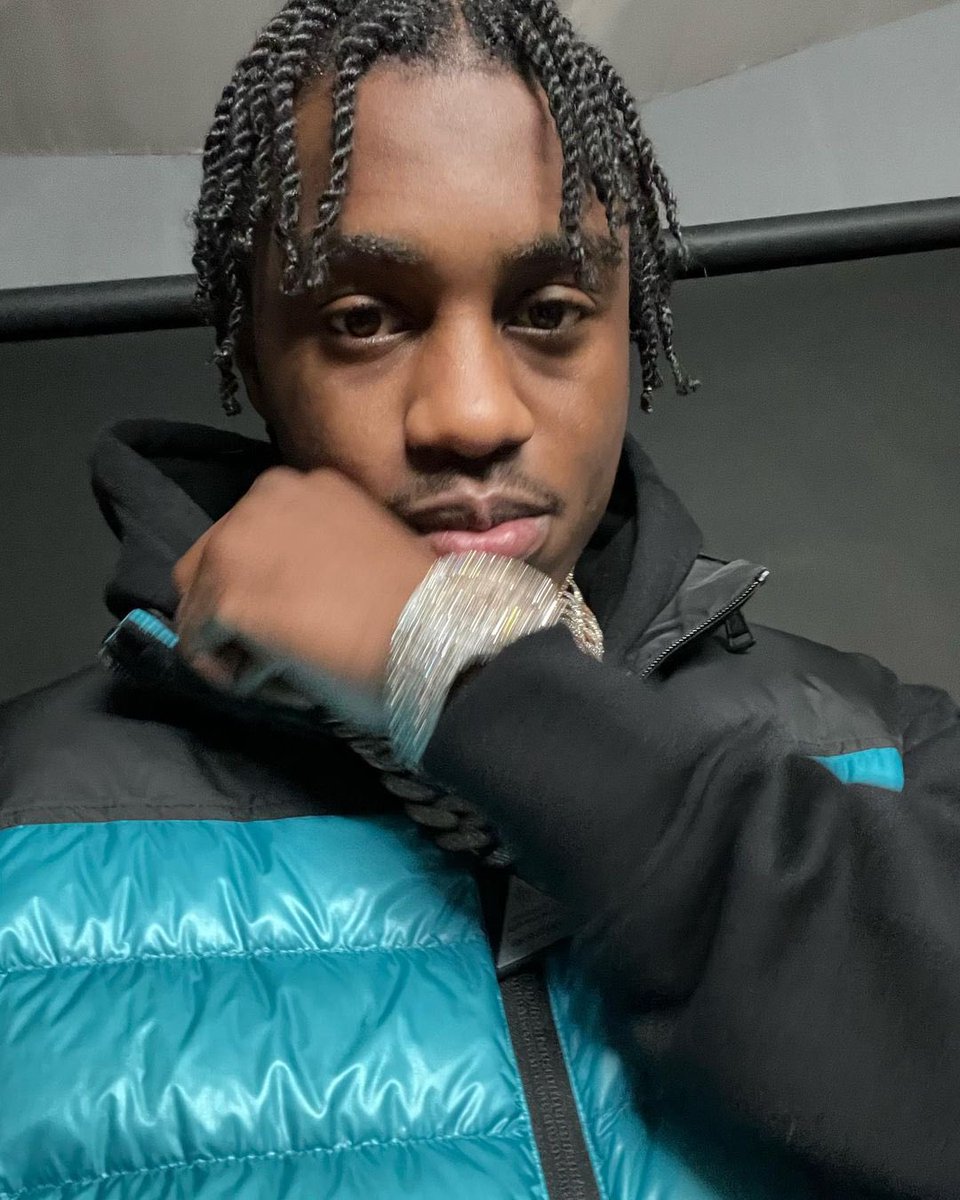 liltjay's tweet photo. Took a year off music.. wonder if I still got it 🤔🧐 lol I guess well find out soon 🙏🏽😤 https://t.co/vGGB5zjBlk