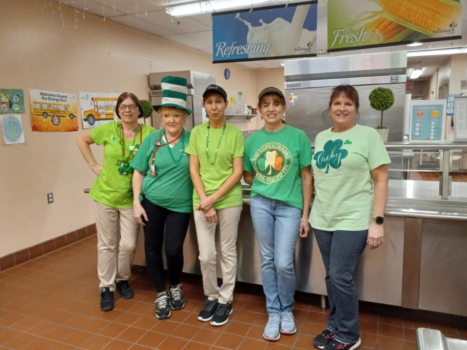 TNG_Hazleton's tweet photo. Happy St. Patty's Day from HASD Cafeteria Crew! https://t.co/UCSxOtd95U