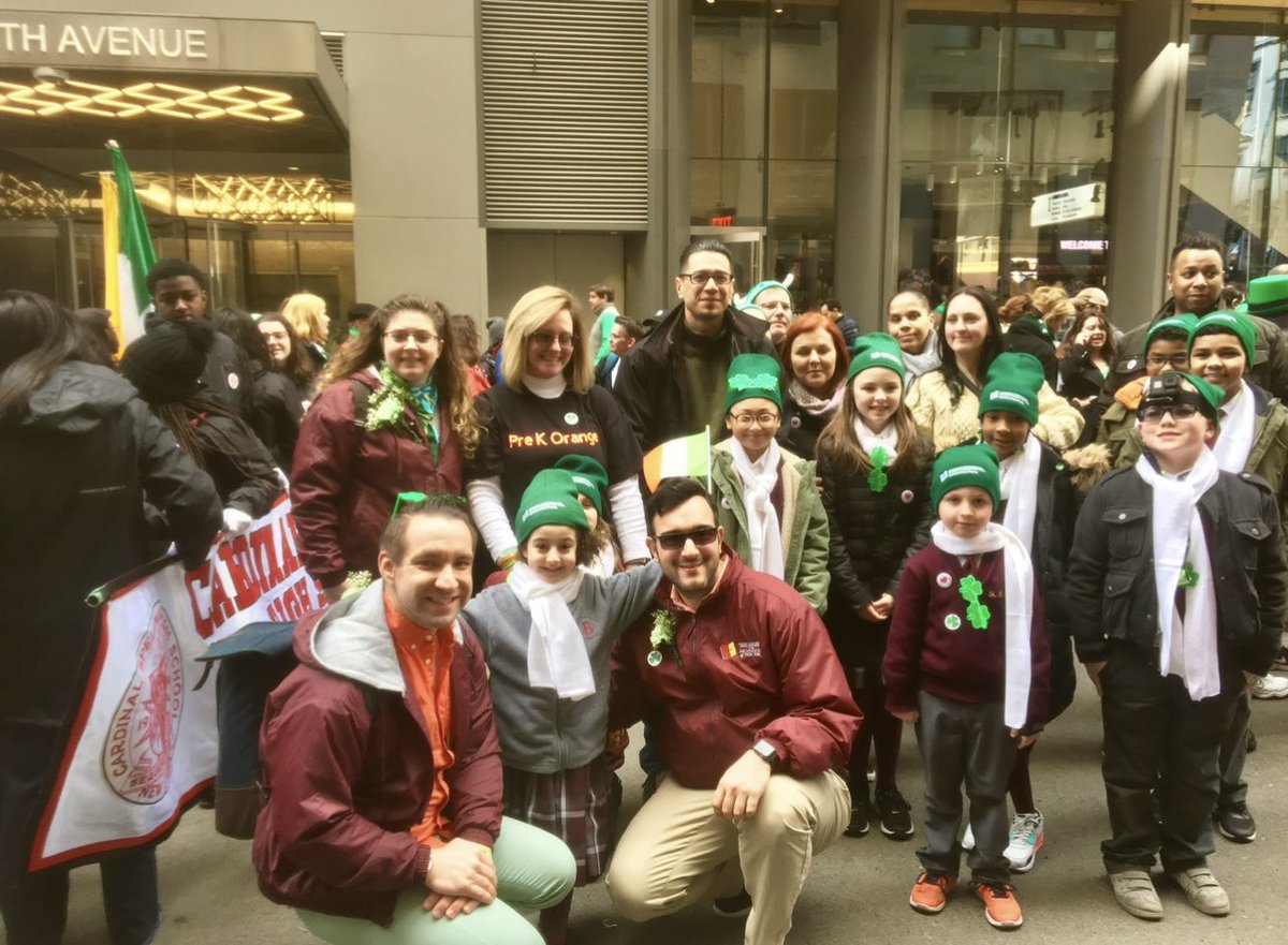 Throwback parade excitement ☘️ 💚<a href="/DrNoelleBeale/">Noelle Beale, PhD</a> <a href="/JonathanMorano/">Jon Morano</a> @MaryJoArchNY