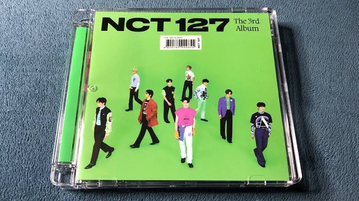 ACPH_CART's tweet photo. Mini Giveaway (pambawi p)

D:D Essential &amp; NCT 127 Sticker Jewel Case Unsealed 

- MUST BE FOLLOWING US 
- LIKE AND RT 
- DONE!

ends tommorow 12mn 

#ACPH_GIVEAWAY https://t.co/kSDl0sHspb