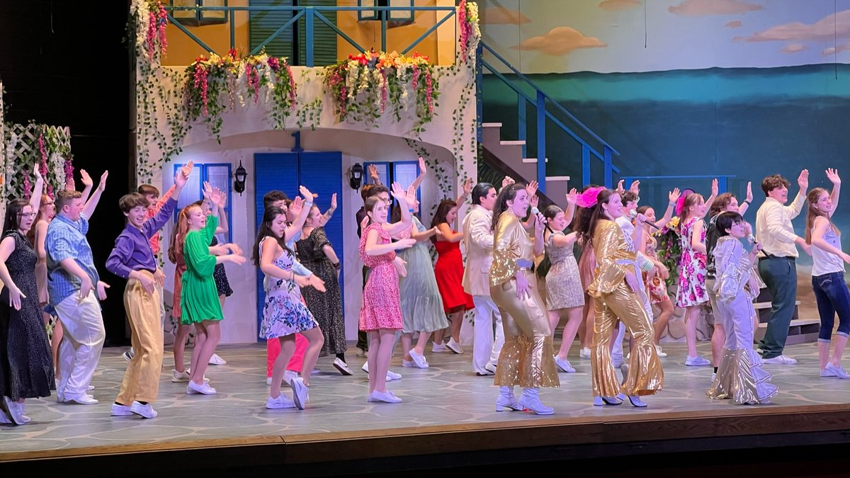 That's a wrap! Thank you to everyone who attended Mamma Mia! A round of applause to the amazing cast and crew who put in many hours of hard work to make this show a possibility. #mchsproud 📸 Photo credit to Ashley Dorman