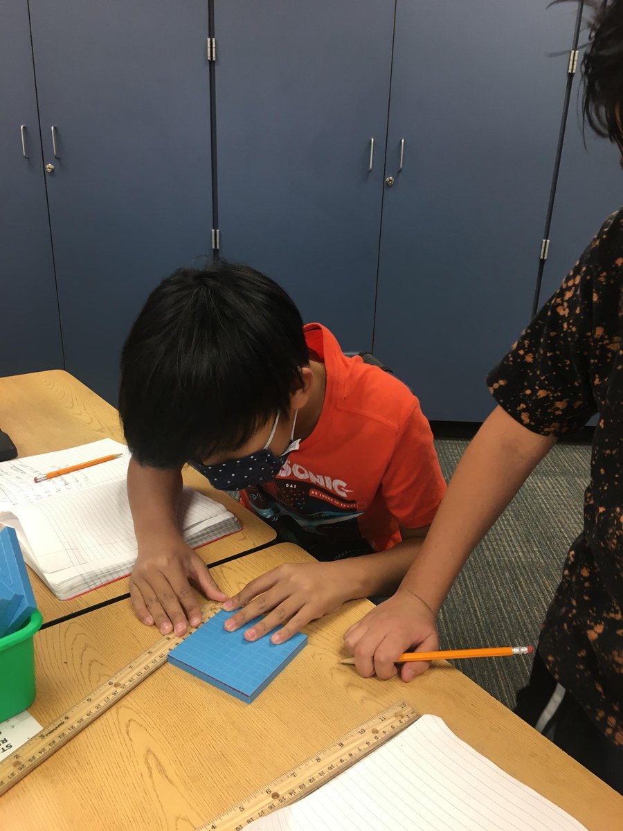 KingsManorElem's tweet photo. Fourth grade students in Ms. Pay's class measured items in metric units of length. Mathematicians in the making! #kmekoalas #kmeproud #ncisd https://t.co/qCzLPBlj1m