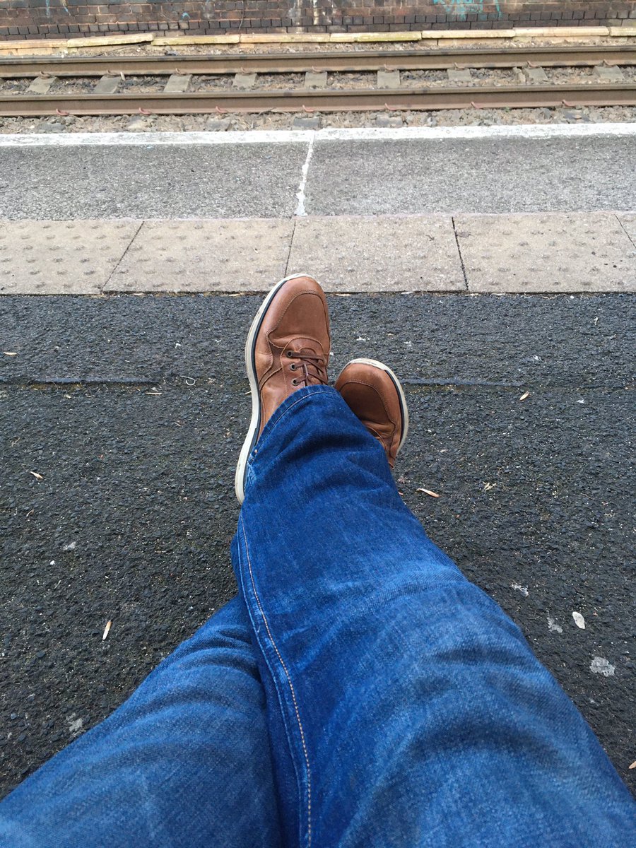 asifamhp's tweet photo. That there is an #AMHP waiting for a train #AMHPplan 🚂🍻☘️✔️ #WhatCouldGoWrong https://t.co/v1xF8D1KMS