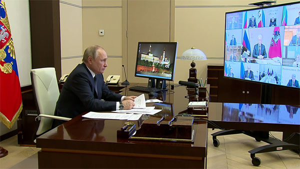 vzglyad's tweet photo. Эксперт: Преодолеть последствия санкций властям поможет полученный в ходе пандемии опыт https://t.co/QvdJ4Oschk https://t.co/HzW4uEghTp