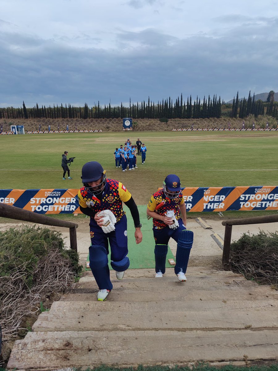 CIParticipation's tweet photo. Bad luck lads, but 2-from-4 today puts @brigade1906 in a decent position to make Finals Day on Saturday. πͺπ»
#GoBrigade @NWCricketUnion βοΈπ https://t.co/4boRXGlR3z