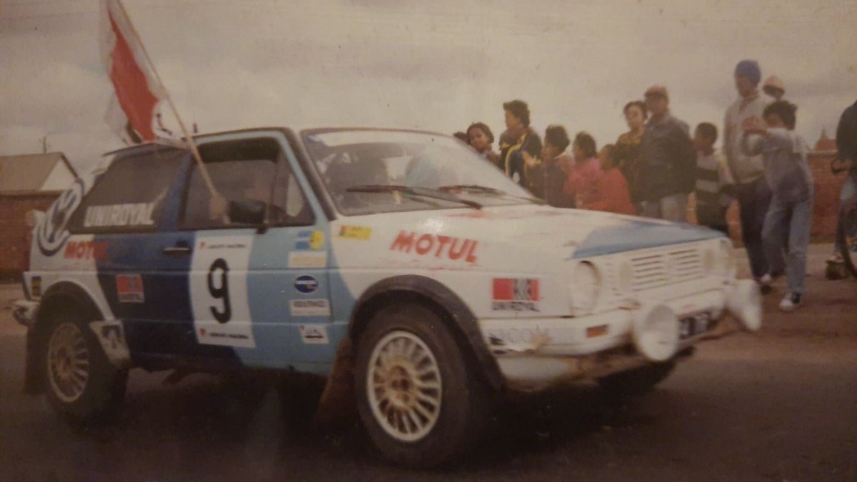 FanMada's tweet photo. La Volkswagen Golf MK2 Gti 16s Uniroyal / SODIAMA de Gino Rakotomavo et Didier Ralambo, 2e au classement général au 25e RIM en 1997 , merci à Tovonen #Volkswagen #Sodiama #motul #designauto #ankorondrano https://t.co/wpHnas5IHN