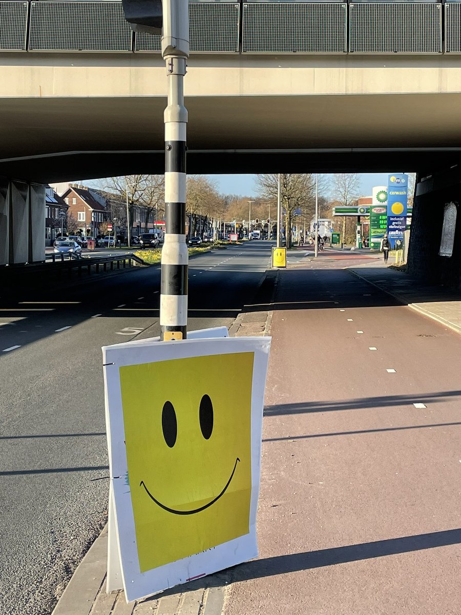 Van mij mogen de verkiezingsposters op de Cartesiusweg nog eel een tijdje blijven staan. Eindelijk een vrolijke boel #Utrecht #gemeenteraadsverkiezingen2022