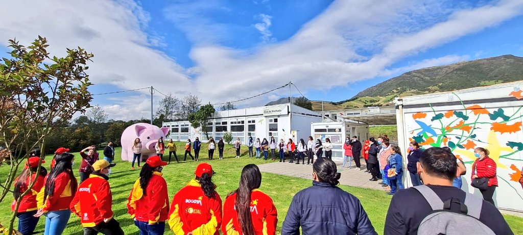 SlisCBolivar's tweet photo. El Jardín Infantil Rural Aliso de la vereda el Mochuelo de @SlisCBolivar, por primera vez desde la ruralidad, es la sede para el desarrollo de la agenda del Comité Local de Infancia Adolescencia y Familia COLIAF, espacio garante de los derechos de la niñez y las familias. https://t.co/gQtLj8V1c4