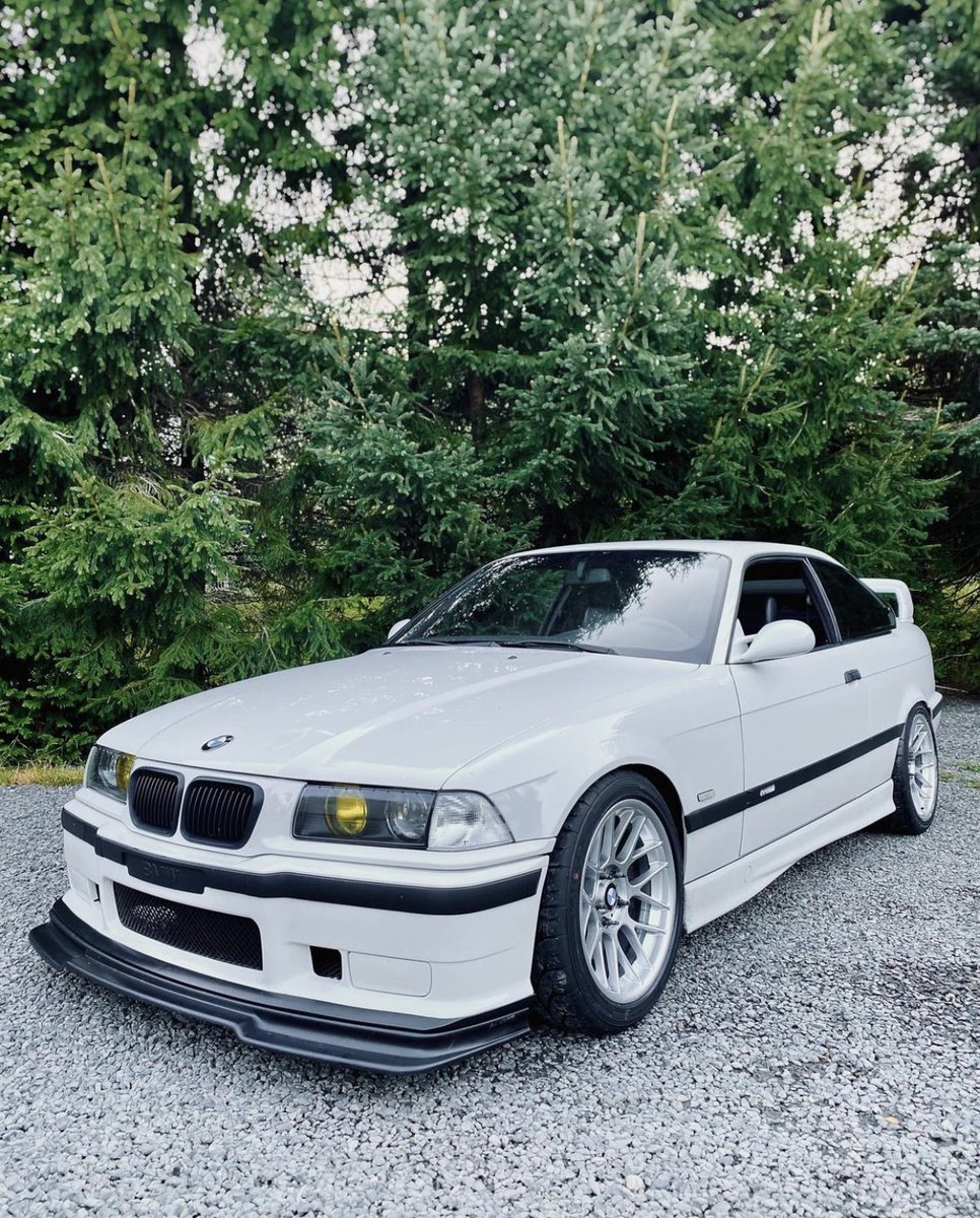 LUXURY 🏁 tweet media