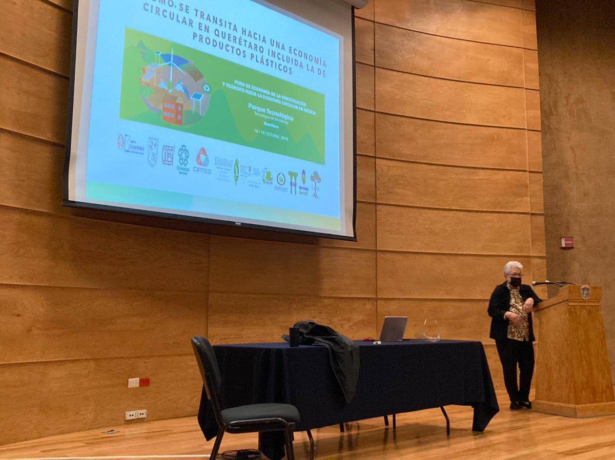 Seguimos #EnVivo, con la <a href="/DraCrisCortinas/">Dra. Cristina Cortinas</a>, en el Curso para Transitar hacia la #EconomíaCircularComunitaria Municipal en #Querétaro.
#EconomíaCircular 
Sigue la transmisión: fb.watch/bPcItd4yrU/
