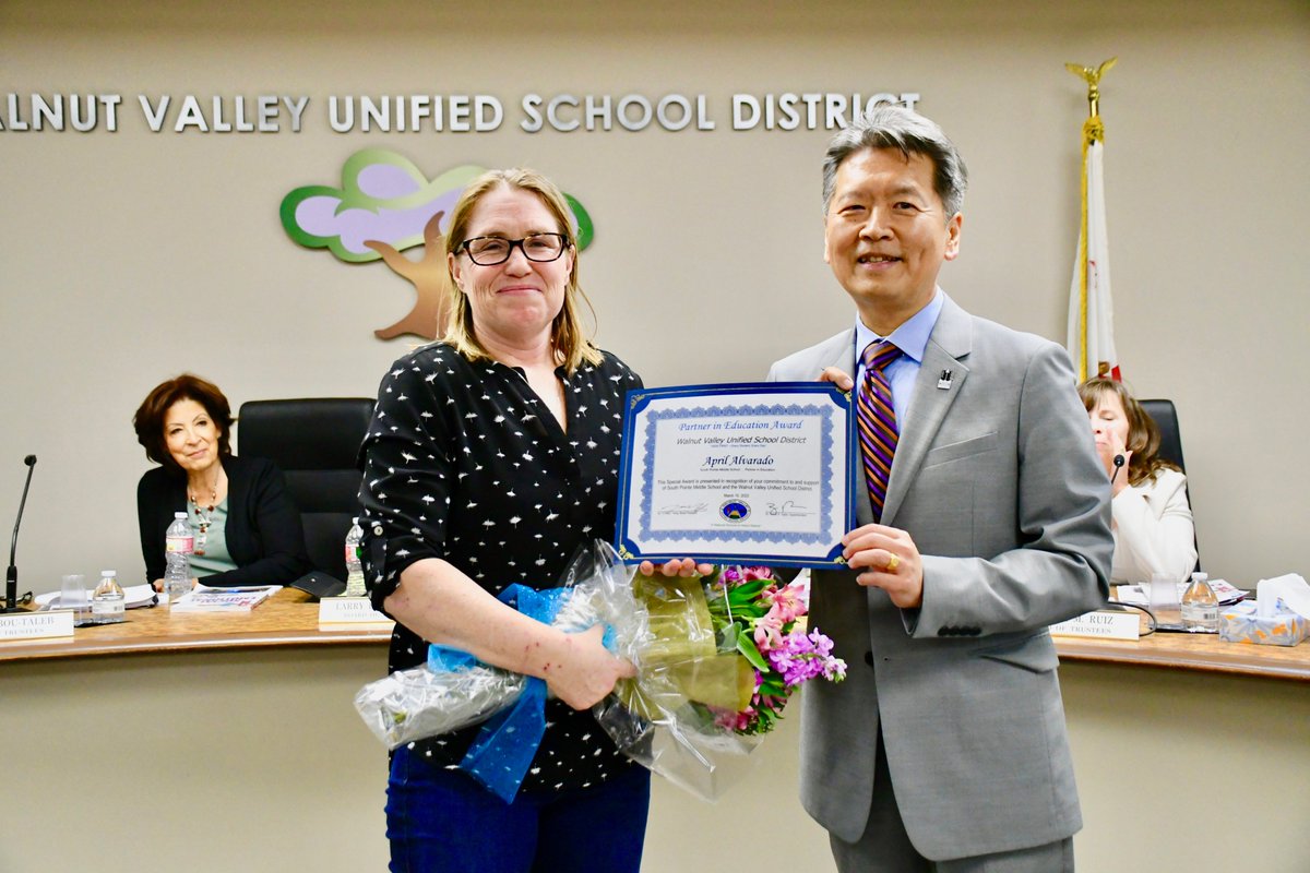 WVUSD_Tweet's tweet image. Star Spotlight! During the March 16 meeting, Board of Trustees recognized @SPMiddleSchool 8th Grader K’Angelo Watson – Super Star Student Award and parent volunteer April Alvarado – Partner in Education Award. #WVUSDProud #TogetherAgain #ReconnectRestoreReimagine