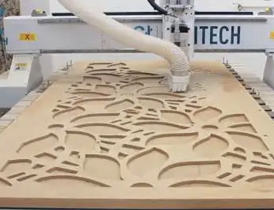 wajhatcom's tweet photo. ١- قص الليزر 
COMPUTER NUMERICAL CONTROL ( CNC ) 
هو ببساطه ماكينه لقص او حفر الخشب او الحديد  بزخرفه معينه 
يسخدم للديكورات والاثاث والابواب والتكسيات الخارجيه https://t.co/GEMvUpfySi