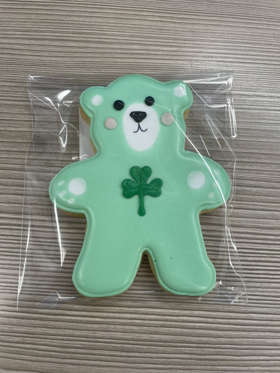 S/O to <a href="/LunaBakeryCafe/">Luna Bakery Cafe</a> for the #StPatricksDay cookie! 

Courtesy of Cavs People &amp; Culture Team 🍀