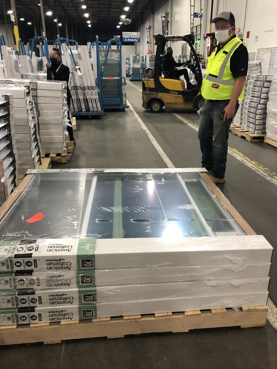 PalletAlliance's tweet photo. When developing a pallet program it's essential we conduct an on-site audit where we can take measurements, review product loads, assess handling practices and address critical needs with management.
#palletmanagement #palletprogram #supplychain #manufacturing #pallets #experts https://t.co/kUhYoFim1J