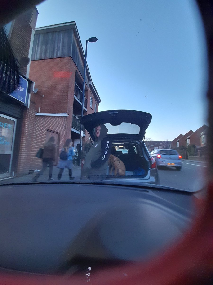 kat0784's tweet photo. Sitting outside my own house waiting for this loser to leave so that I can move forward off the double yellows. He is taking up 2 spaces and told me I don't own the road. This miscreant is what is wrong with todays world. https://t.co/xlqgZtyhxT