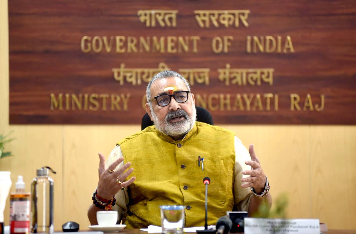 mopr_goi's tweet photo. किसी भी आपदा के लिए तैयारी की रणनीति में समुदाय की भागीदारी महत्वपूर्ण कारक है। आपदा प्रबंधन योजना #DisasterManagementPlan का उद्देश्य पंचायतों और ग्रामीण स्थानीय निकायों के बीच जमीनी स्तर पर आपदा प्रतिरोध की संस्कृति विकसित करना है: श्री गिरिराज सिंह, केंद्रीय पंचायती राज मंत्री https://t.co/lttla8n8fQ