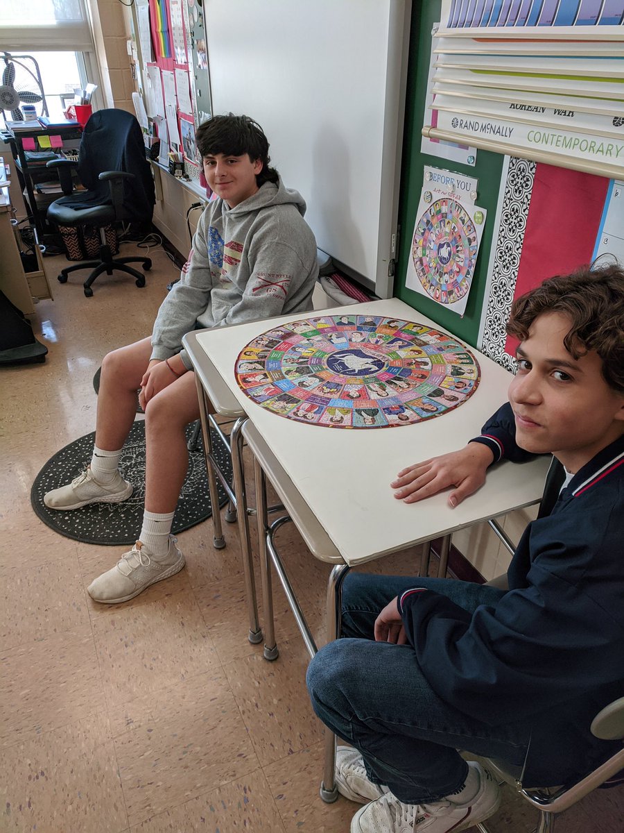 DavidGusitsch's tweet photo. Combining collaboration, creativity, &amp; art while recognizing influential women from our history in Social Studies at @SaxeMS
#SaxeSS https://t.co/62EsdVWvvm
