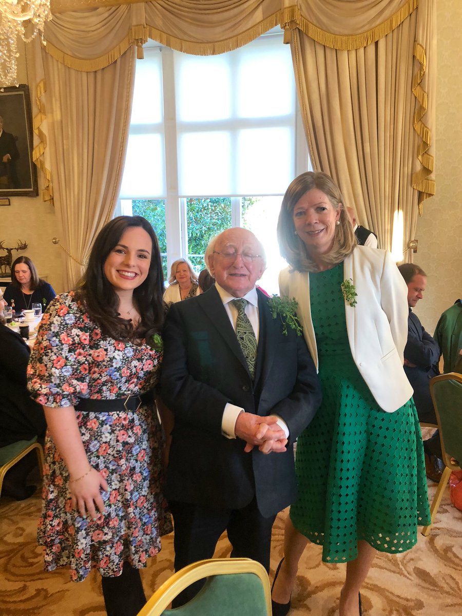 RoseTully5's tweet image. What a special St Patrick’s day celebrating with a fantastic group of nurses and special guests☘️ @ainemlynch11 @wearetuhf