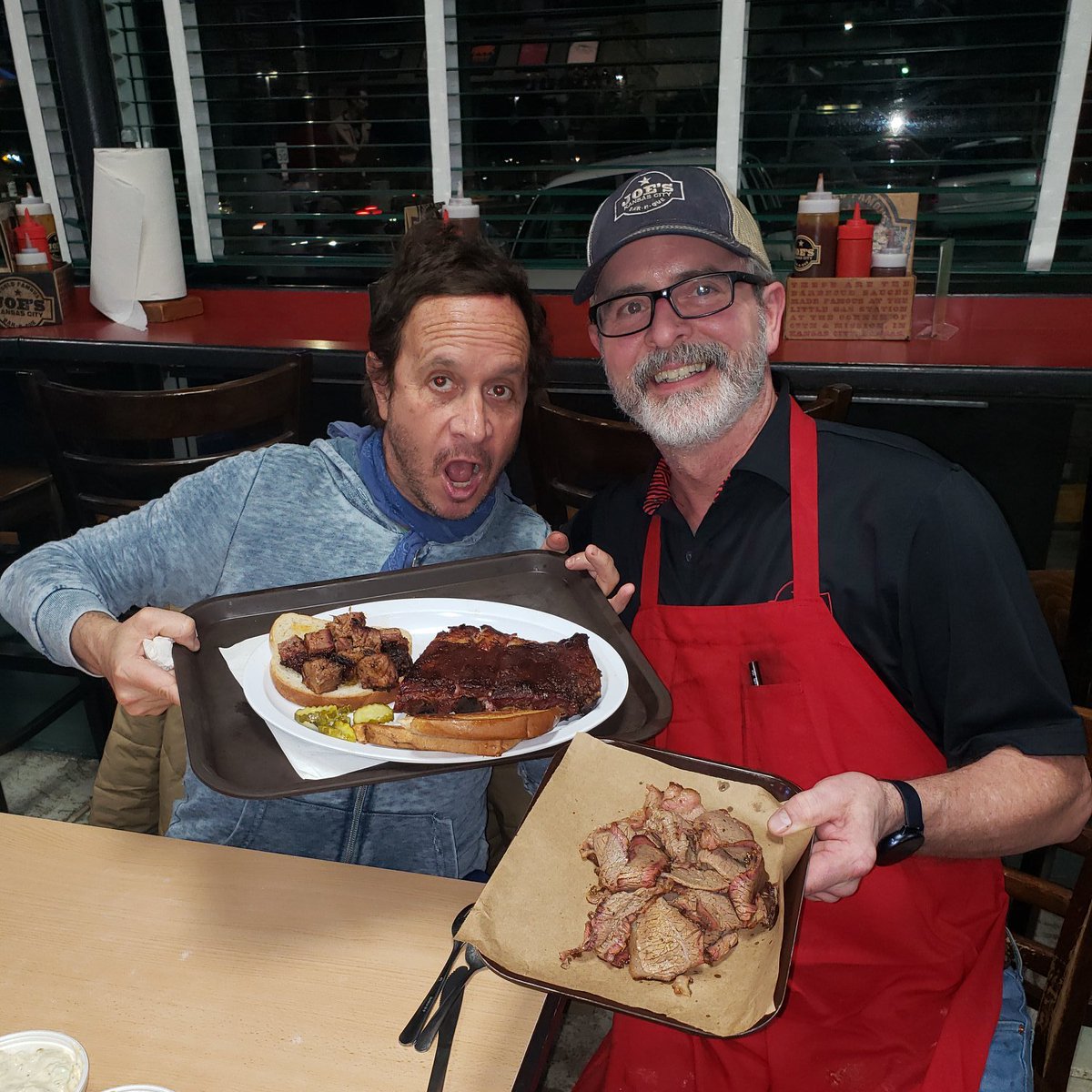 PaulyShore's tweet photo. #ThrowbackThursday. On my way to @ImprovKCMO, brozzz. Last time I was there, I hit up @joeskc. What #KCBBQ place should I got to this time? I know you meat lovers have opinions.
All my stand-up dates:
https://t.co/XqcTF0iH8c
#kc #kansascity #paulyshore #kccomedy https://t.co/r8Q1hFavdz