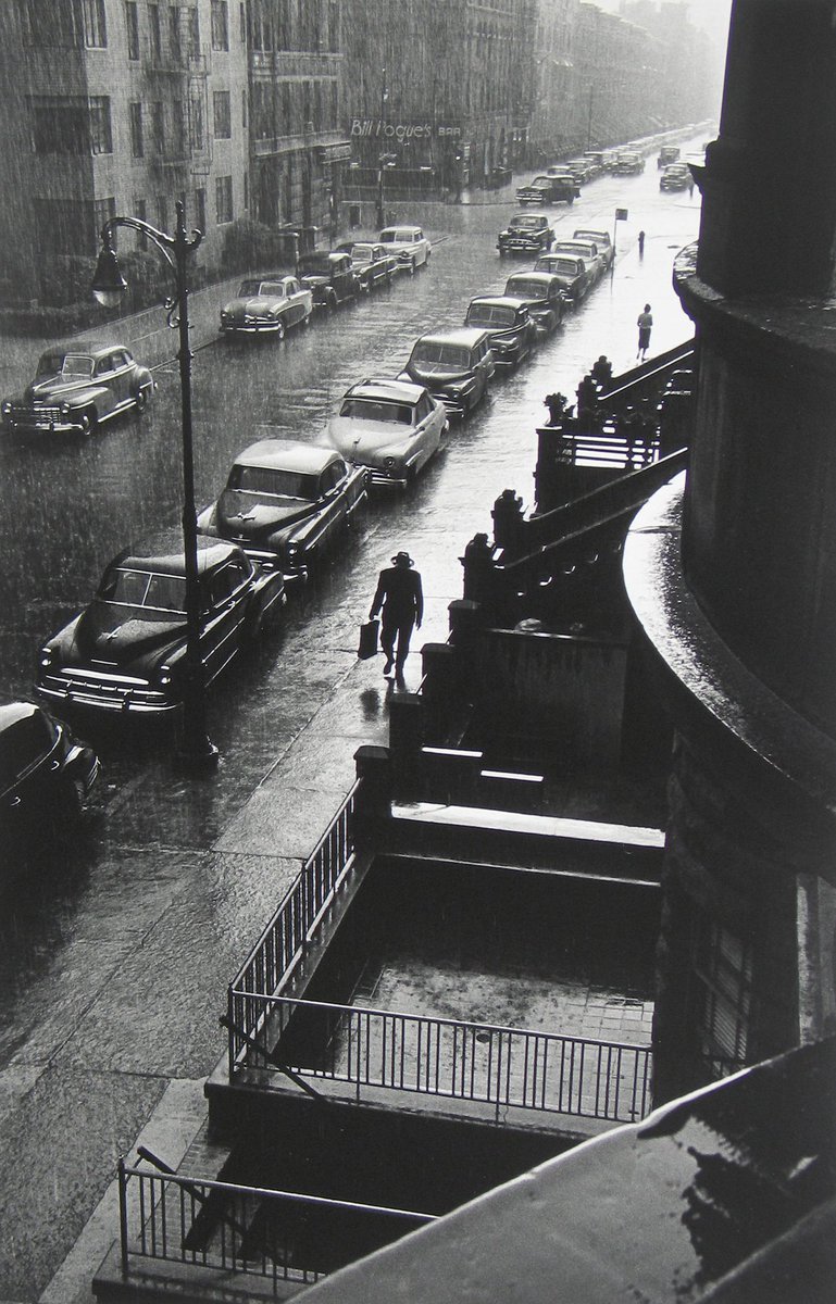 Spring202011's tweet image. "Man in Rain" (1952)

📷 Ruth Orkin