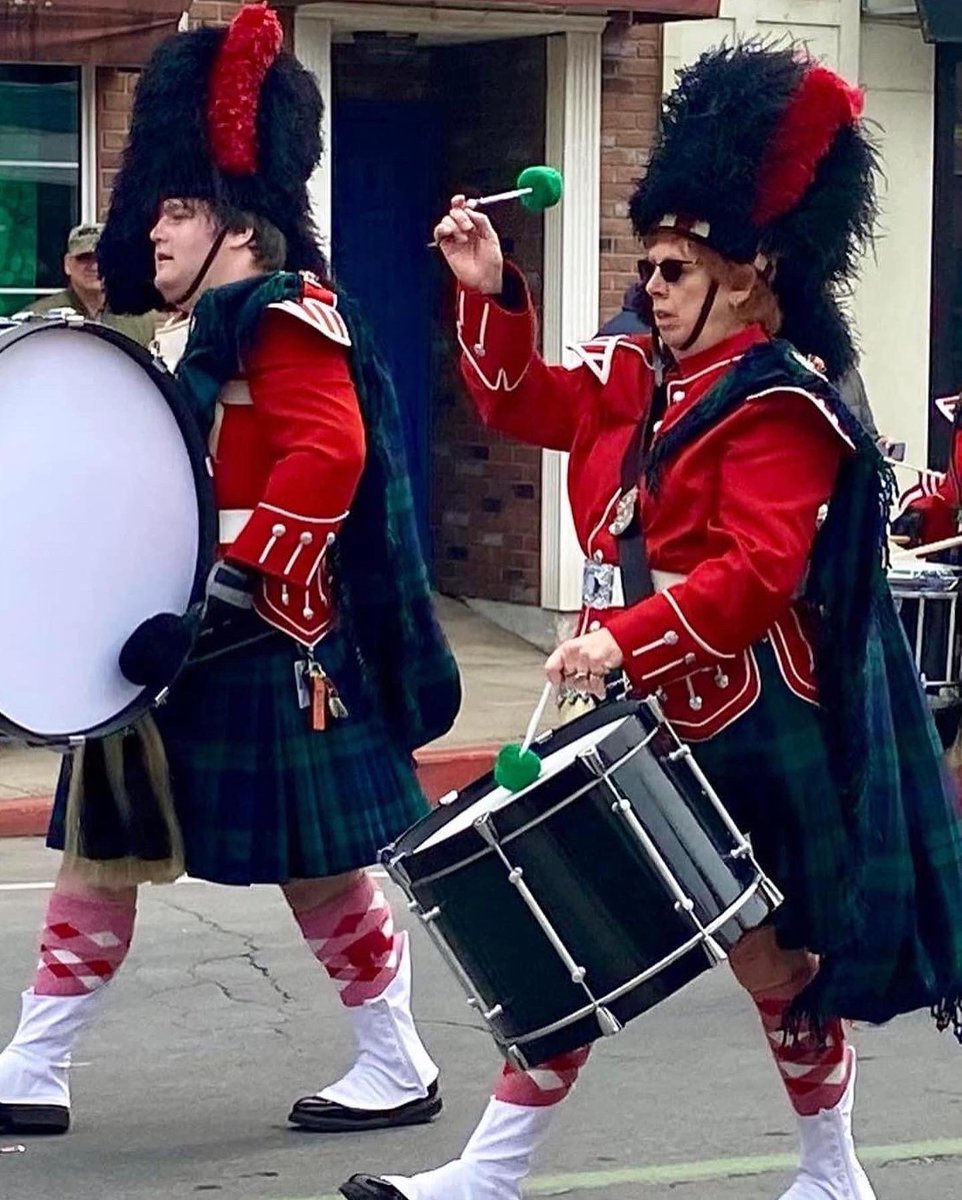 laughinglu's tweet photo. Put some Irish spring in your step! Prepare for this Saturday’s parade by listening to my podcast about Cheryl, someone who marches to the beat of her own drum. https://t.co/zLk3xGCHkq #scrantonparadeday #StPatricksDay #podcastsbywomen #scranton https://t.co/poOjzvjD9d