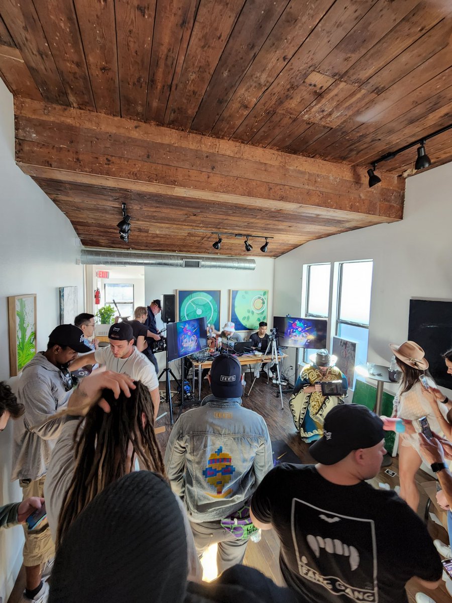 Feeple - FANTOM METAVERSE tweet media