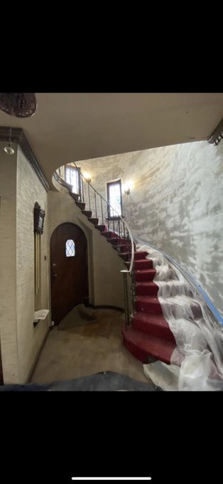 Just had my offer accepted!!! I&rsquo;ll soon own my own castle! https://t.co/bJfqG7jDIx