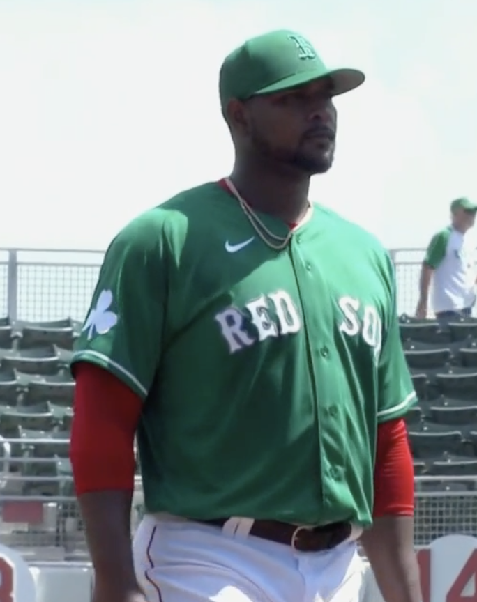 Paul Lukas on X: First spring training game of the year. Red Sox with green  jerseys/caps for St. Paddy's Day, Twins just going with the caps. (cc:  @AnthonyMEmerson)  / X