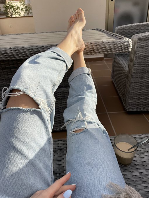 Legs for a day https://t.co/7fEVpVQ1MG