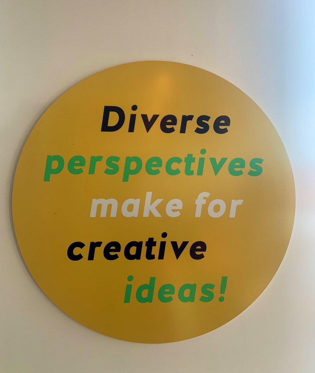 katherineoneill's tweet image. #YWCAEdmonton has the coolest neighbours on 124th St., including @skillssociety! Thx @Weinbenlick for the tour of your office and Action Lab. Check out their amazing work ➡️: skillssociety.ca #yeg #actionlabyeg