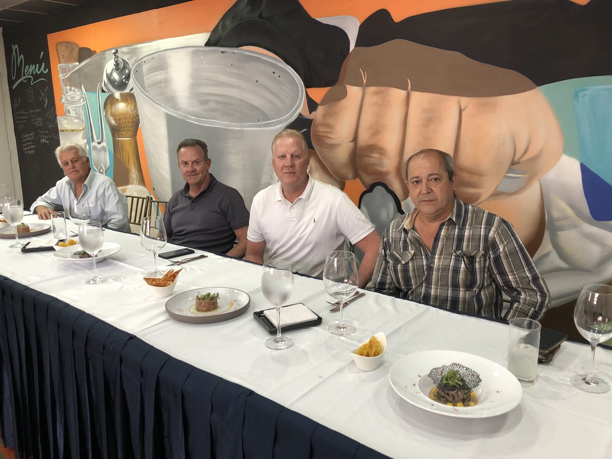 Bienvenidos a <a href="/lacasseroleccs/">Casserole du Chef</a> para la degustación de @lacasadelcordero 
alianzas gastronómicas