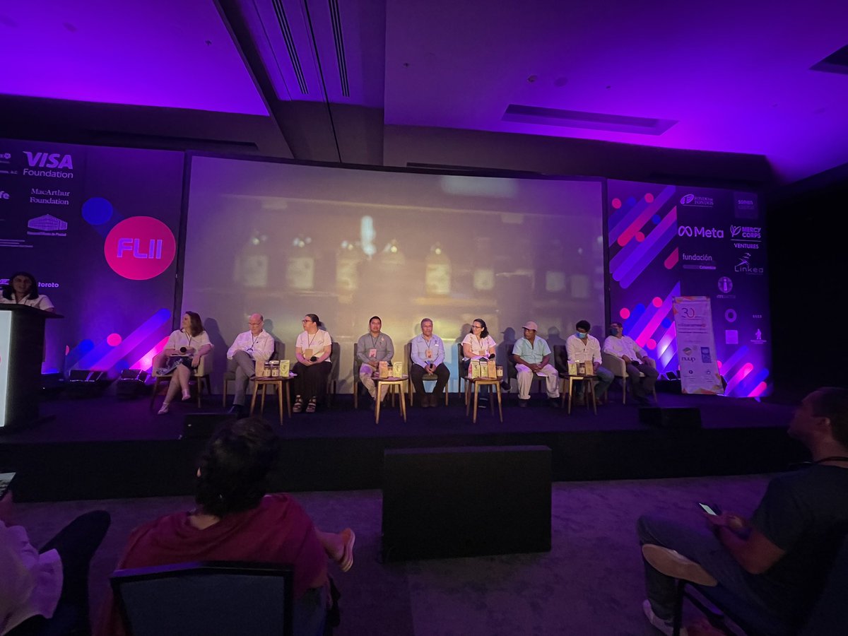 VicForas's tweet photo. Panel “De la filantropía a la inversión de impacto: creando puentes y oportunidades para empresas de la economía social” @nuupagro @fomento_social @PNUD_Mexico #FLII2022 https://t.co/znDpwnOvnB